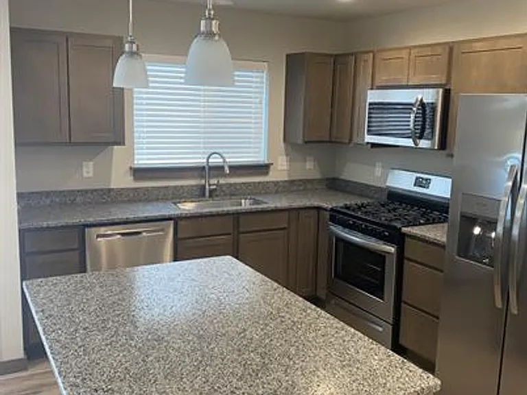 1313 Fozzie Ln — Photo 20