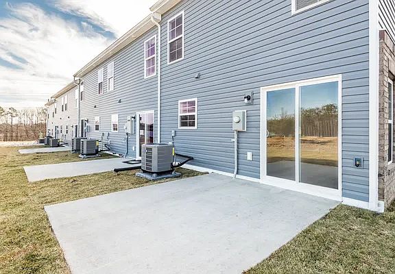 3rd image of 2106 Grand Reserve Way