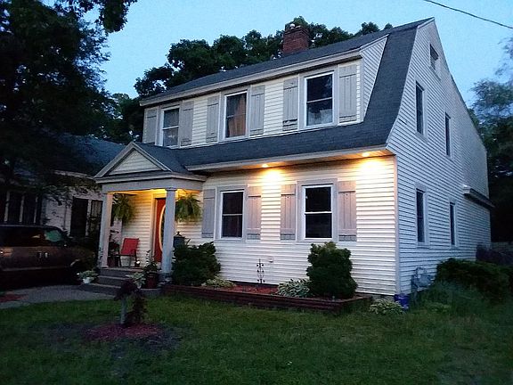 2nd image of 127 E Isabella Ave