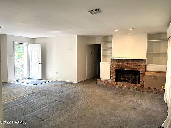 2nd image of 404 Wildwood Dr