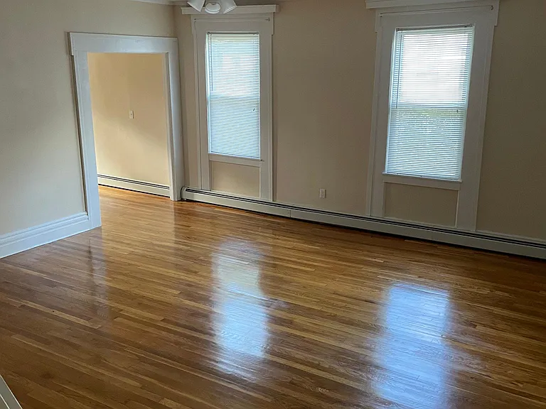 170 Washington St #4 — Photo 6
