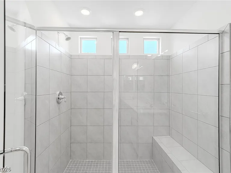 5749 Tioga Way — Photo 20