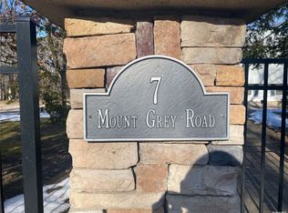 7 Mount Grey Rd, Stony Brook, NY 11790
