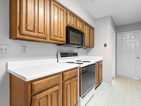 4th image of 510 E Grubb Dr