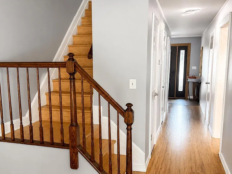 58 Thorne Ln — Photo 12