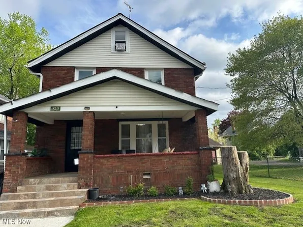 929 Comstock St NW, Warren, OH 44483