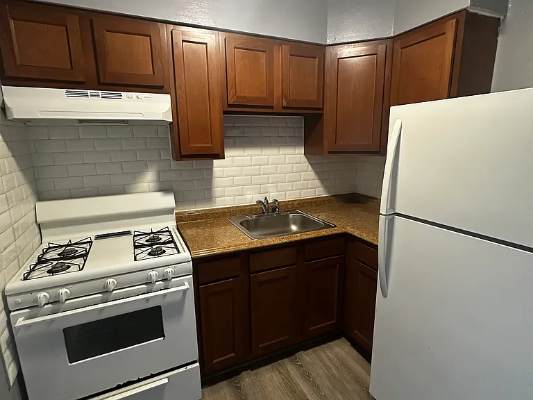 Kitchen2- Lynn 13_04222025