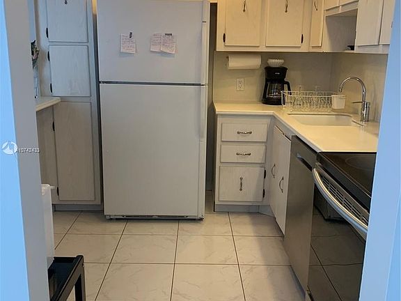 5th image of 20301 W Country Club Dr APT 2221