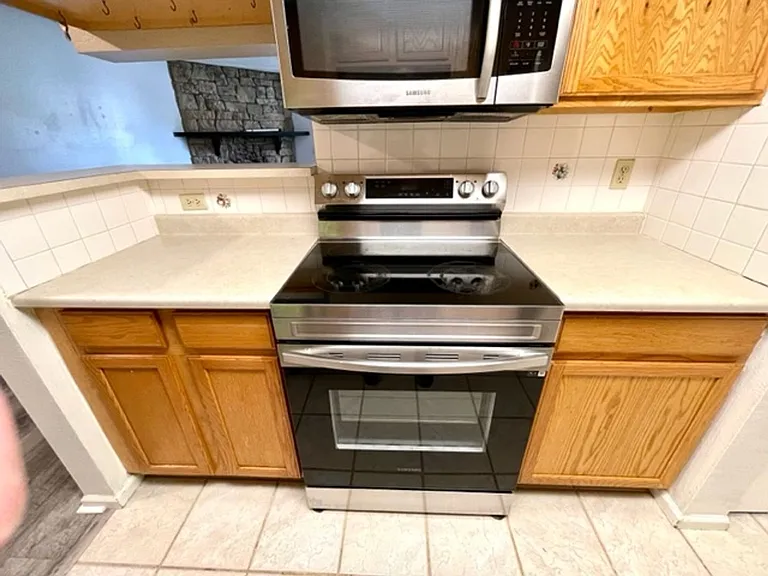 8555 Fairmount Dr #E203-E20 — Photo 23