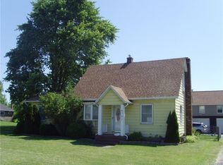 6707 Shawnee Rd, North Tonawanda, NY 14120