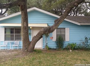 1110 N Magnolia St, Rockport, TX 78382
