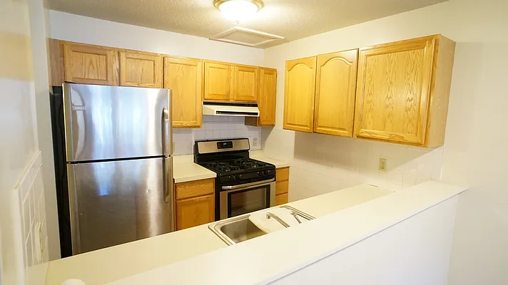 Rented by Karten & Lowe New York Real Estate LLC | media 22