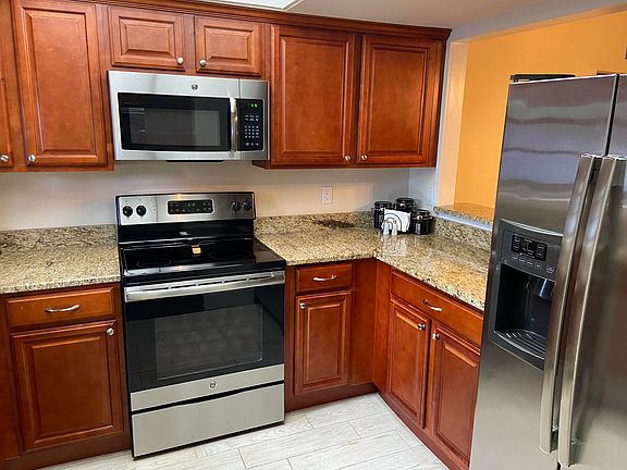 3rd image of 5771 SE Wilsie Dr