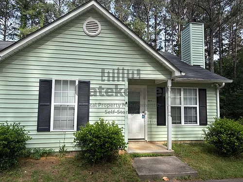 681 Senoia Rd #B Photo 1