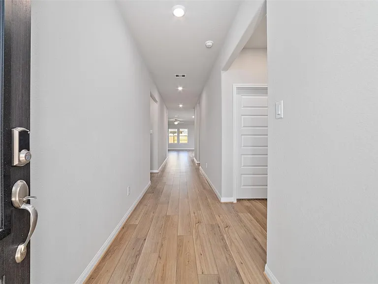 21518 Carbone Ln — Photo 4