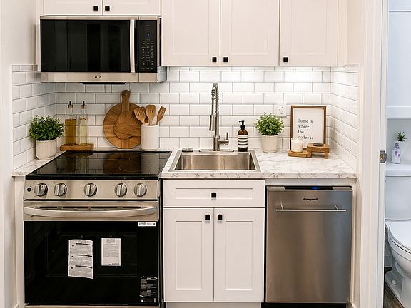 4th image of 8627 Grand Ave APT 4