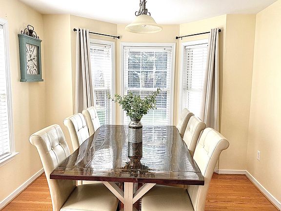 Breakfast nook