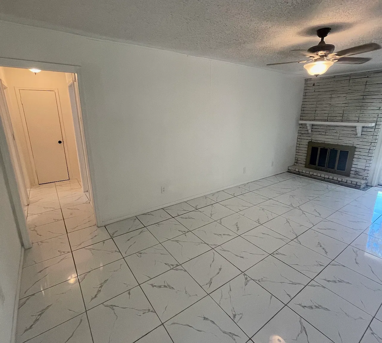 4 bed, 1.5 bath, 1100 sqft, $1,700 — Photo 4