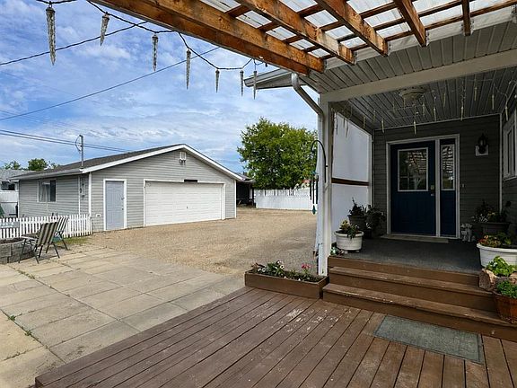 2nd image of 10208 S 113th St