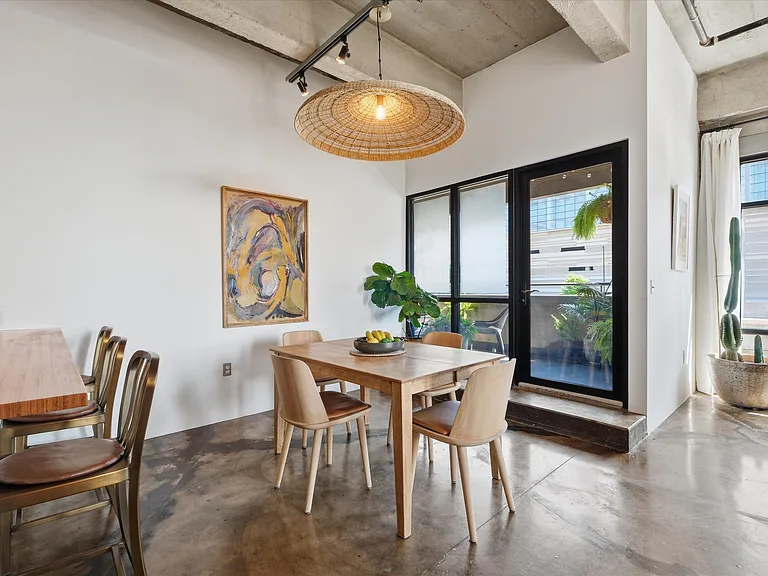 360 W Pershing Rd #190 — Photo 1