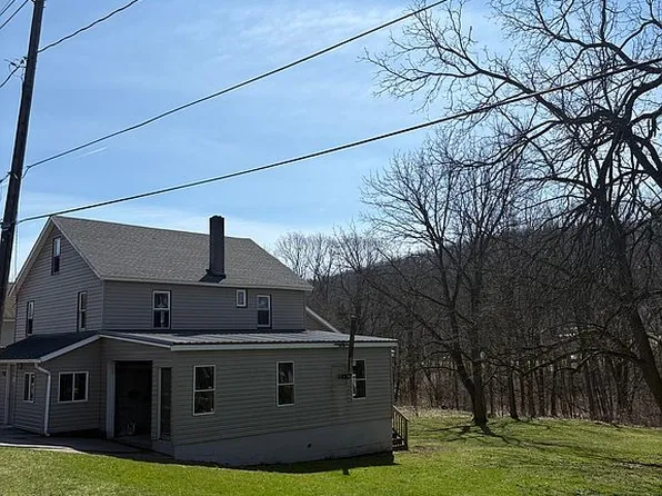 552 Hyasota Hill Rd, Hollsopple, PA 15935