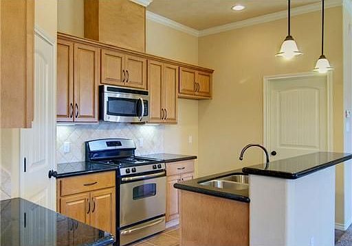 4th image of 4115 Cedar Creek Ct