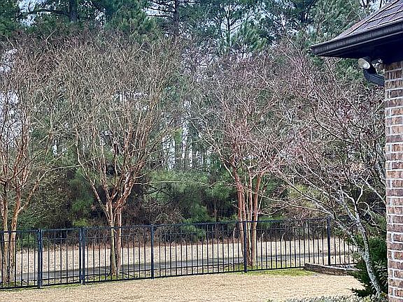 5th image of 909 Kelburn Ct