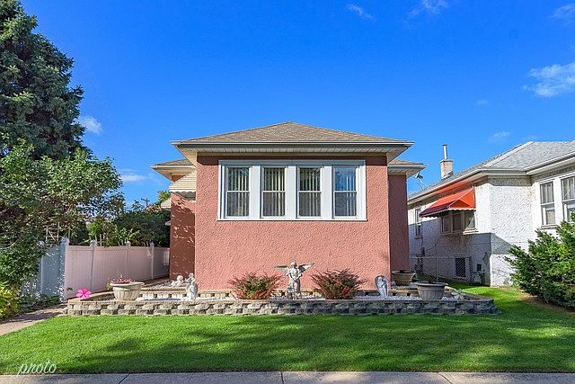 1st image of 2704 Cuyler Ave