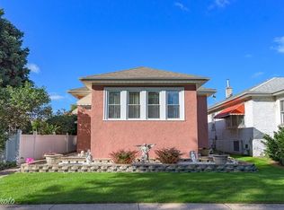 2704 Cuyler Ave, Berwyn, IL 60402