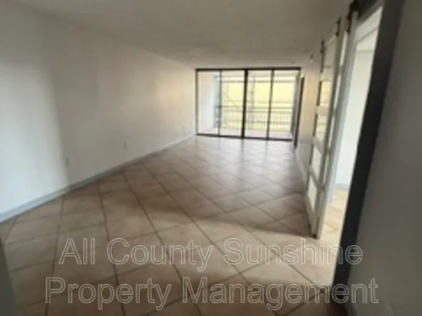 2424 W Tampa Bay Blvd, Tampa, FL