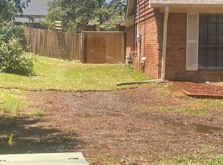 305 Fox Holw, Canton, MS