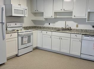 300A Main St APT 4, Woburn, MA 01801