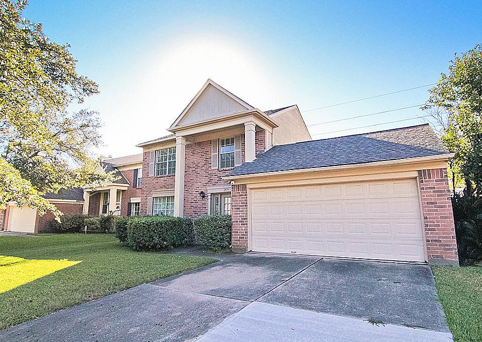 1st image of 2414 Lakefield Way