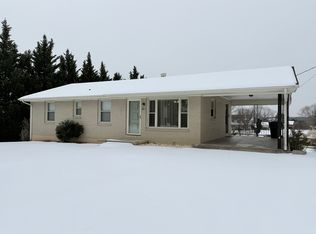 6050 Apollo Dr, Roanoke, VA 24019