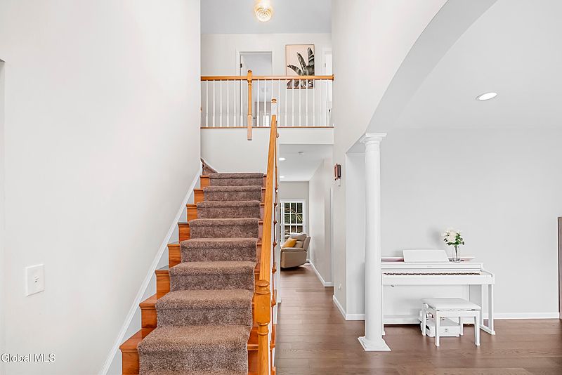 3rd image of 39 Utica Avenue