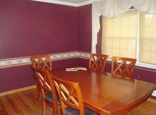 12 Hardenburg Ln, East Brunswick, NJ 08816