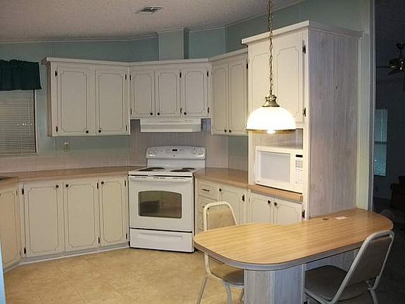 3rd image of 4742 Lakeland Harbor Cir