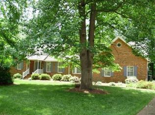 1019 Marlbank Dr, Yorktown, VA 23692