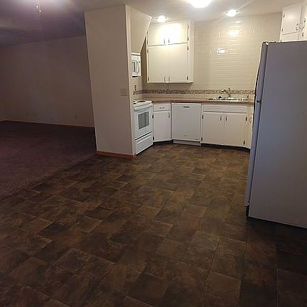 4th image of 510 West Dr