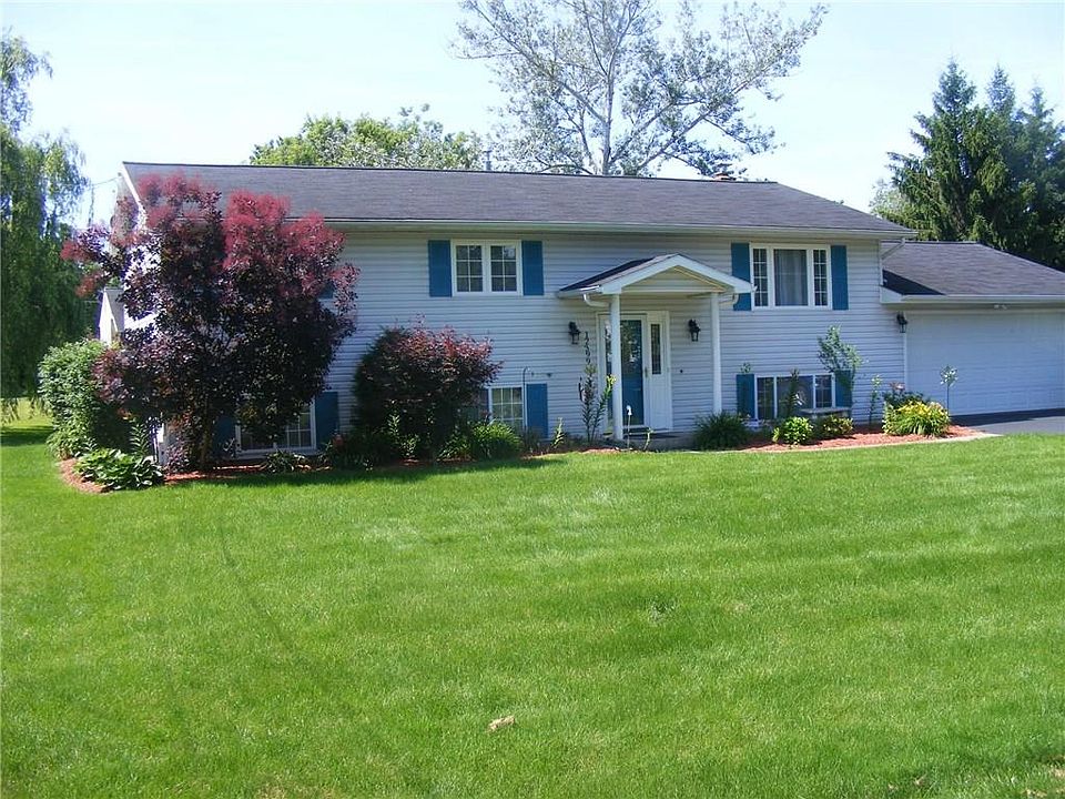 1st image of 12399 Walnut Dr