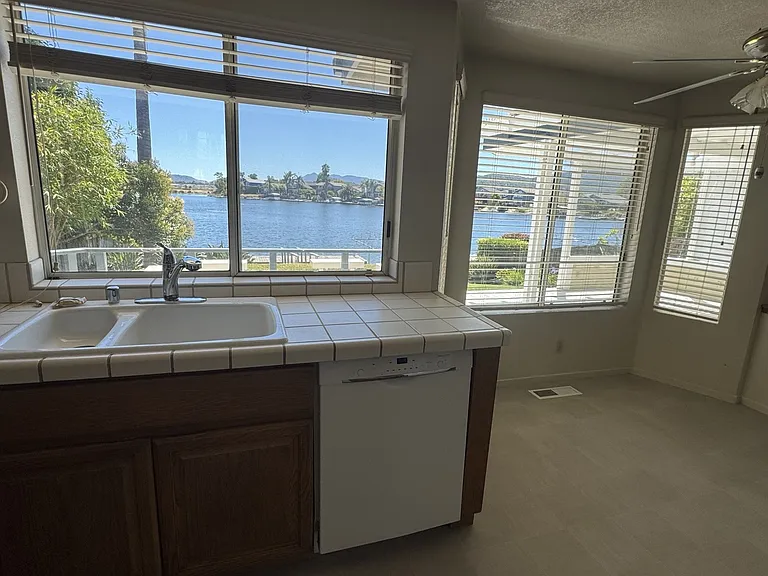 138 Del Oro Lagoon — Photo 6