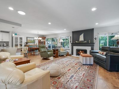 6493 Meadowridge Court, Santa Rosa, CA, 95409