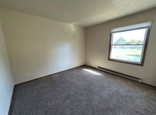 346 9th Ave E, Dickinson, ND 58601