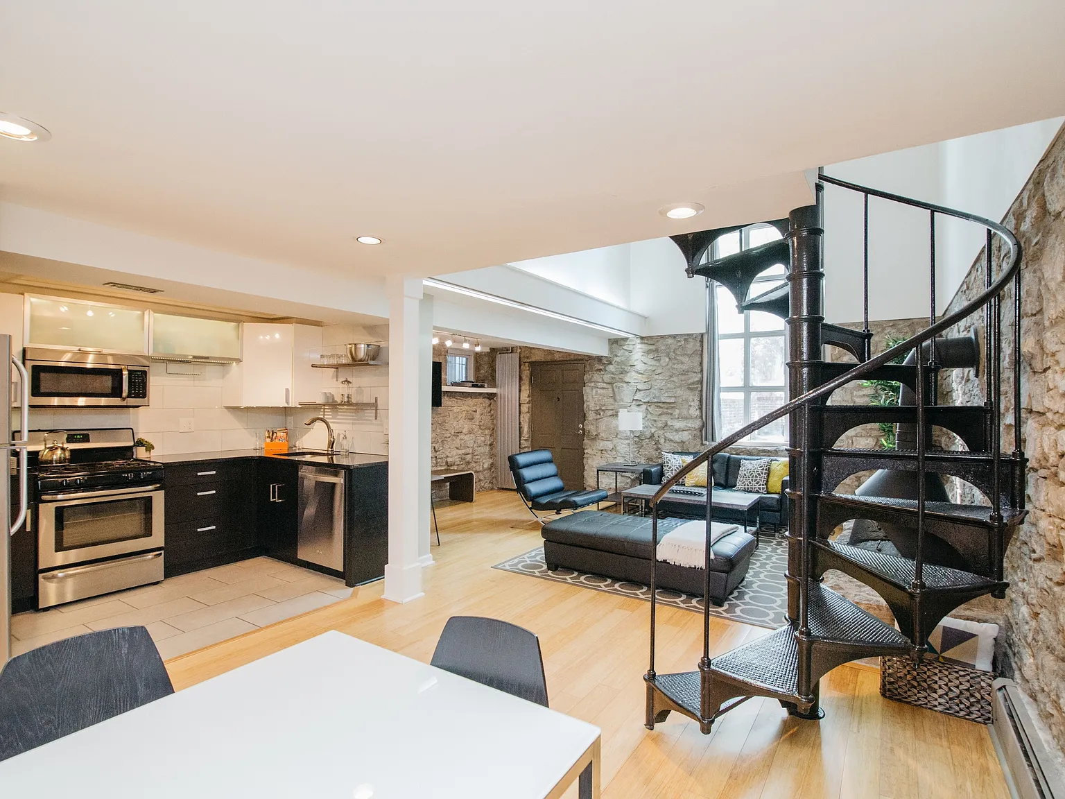 4607 McPherson Ave — Photo 2