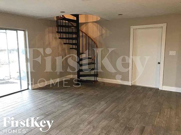 3rd image of 4882 Pine Cone Ln