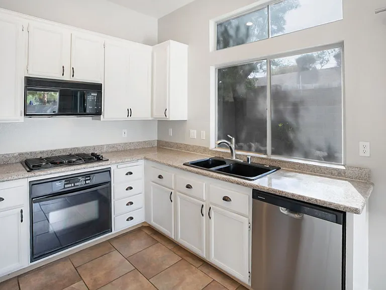 10404 Pacific Sageview Ln — Photo 11