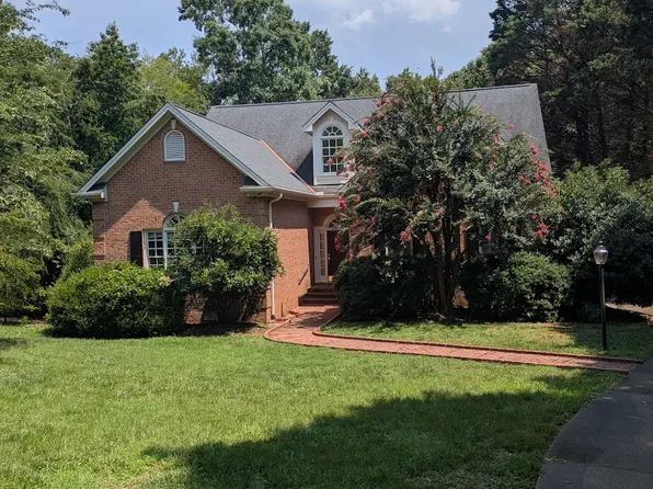 1220 E Pointe Dr, Durham, NC 27712