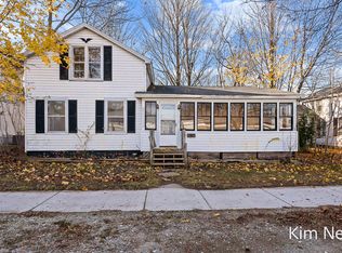 112 S Baldwin St, Whitehall, MI 49461
