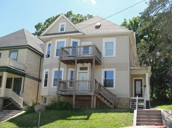 715 Caledonia Pl, Dubuque, IA 52001