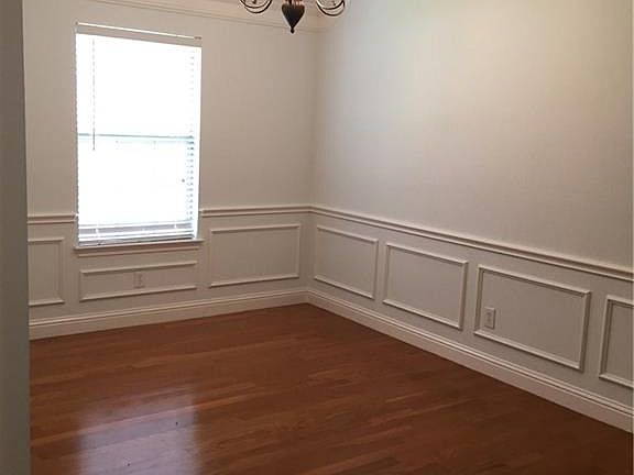 4th image of 242 Vernon Dr